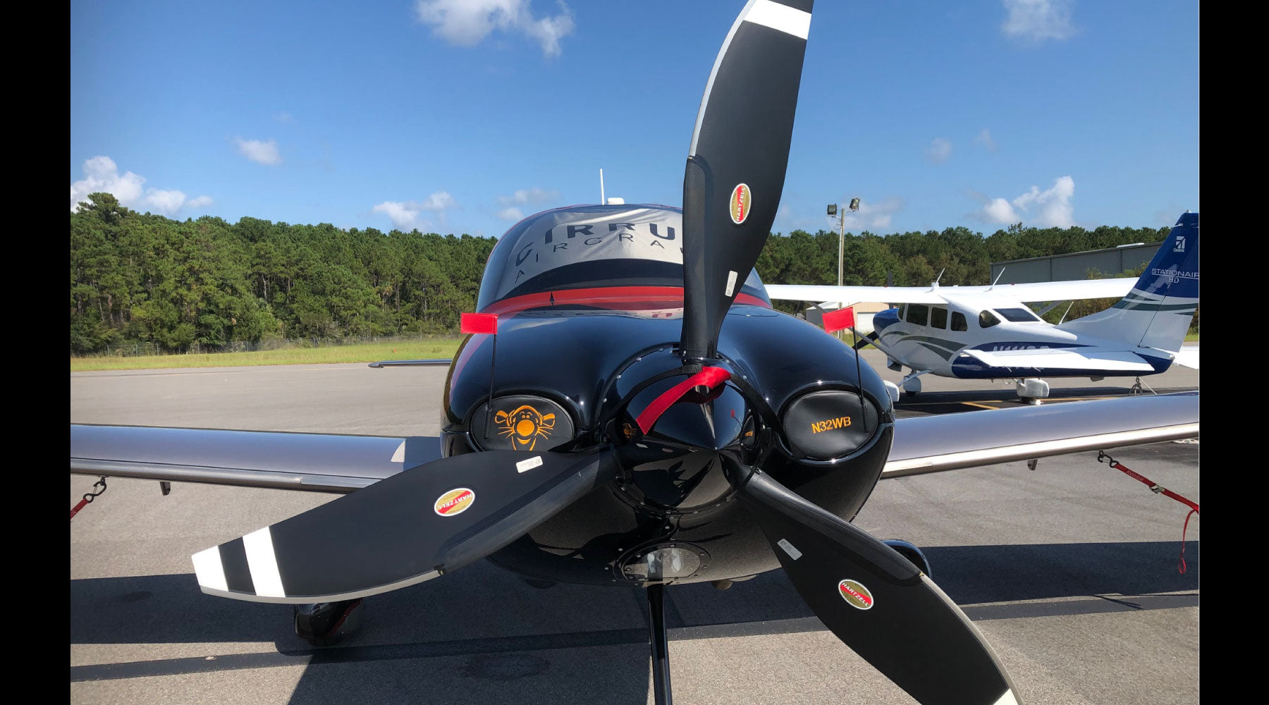 Cirrus SR22 Cowl Plugs